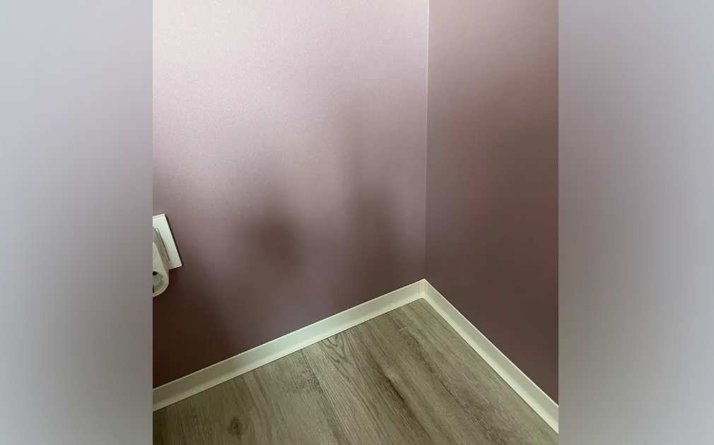 Плинтус алюминиевый 60 мм ПЛ-60 (92481PF7) белый муар 3м.